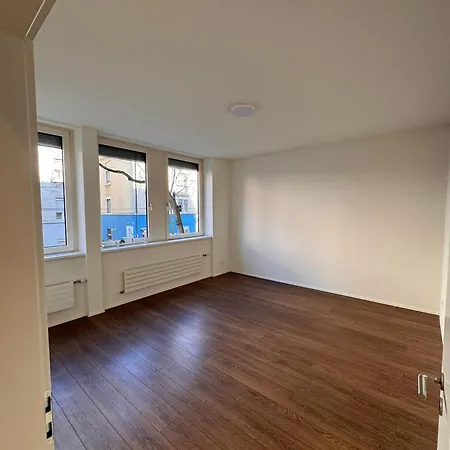 Business For Longterm At Appartement *